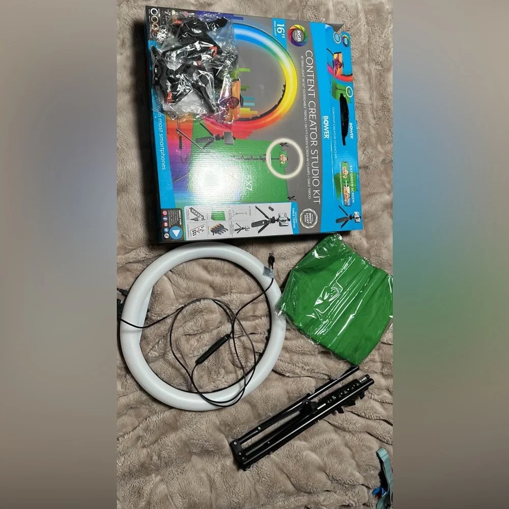 Multicolored ring, light with green screen